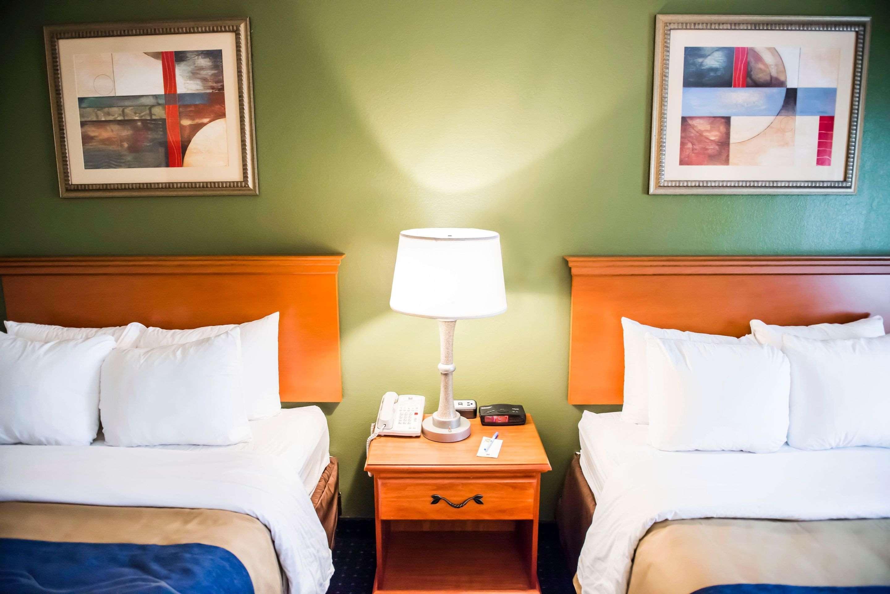 Comfort & I-10 3* Chipley