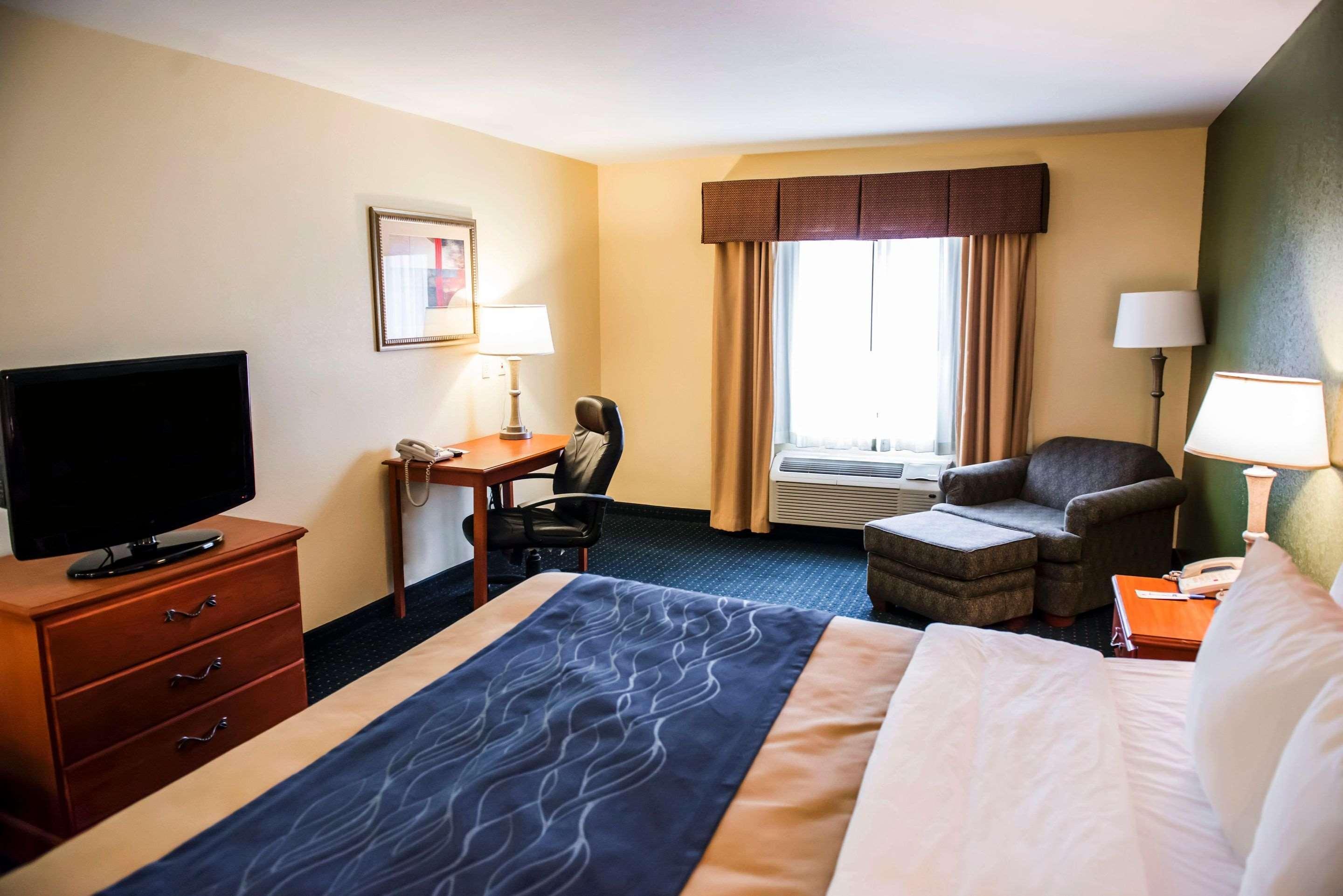 Comfort & I-10 Hotel