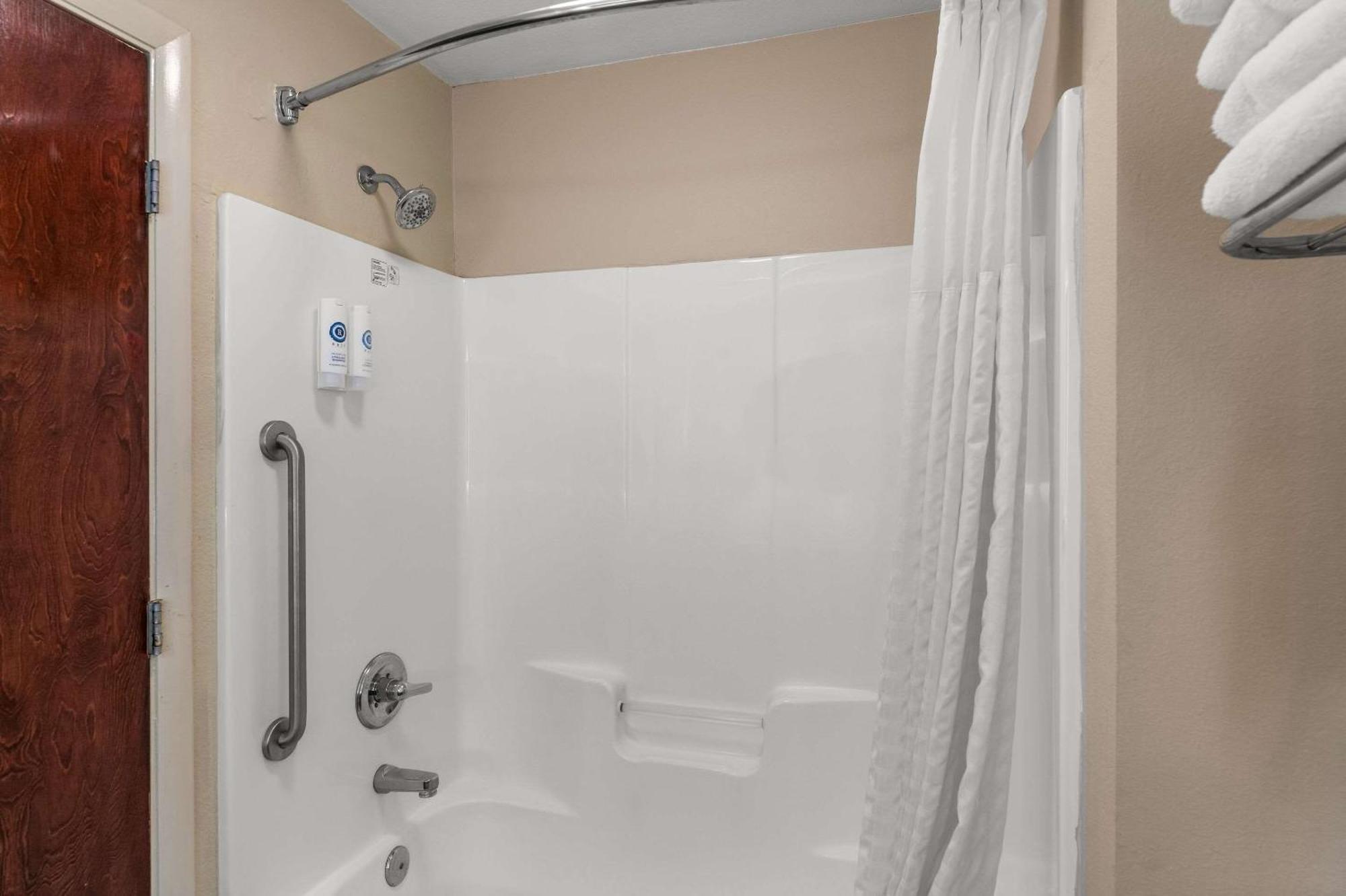 Hotel Comfort & I-10 Chipley