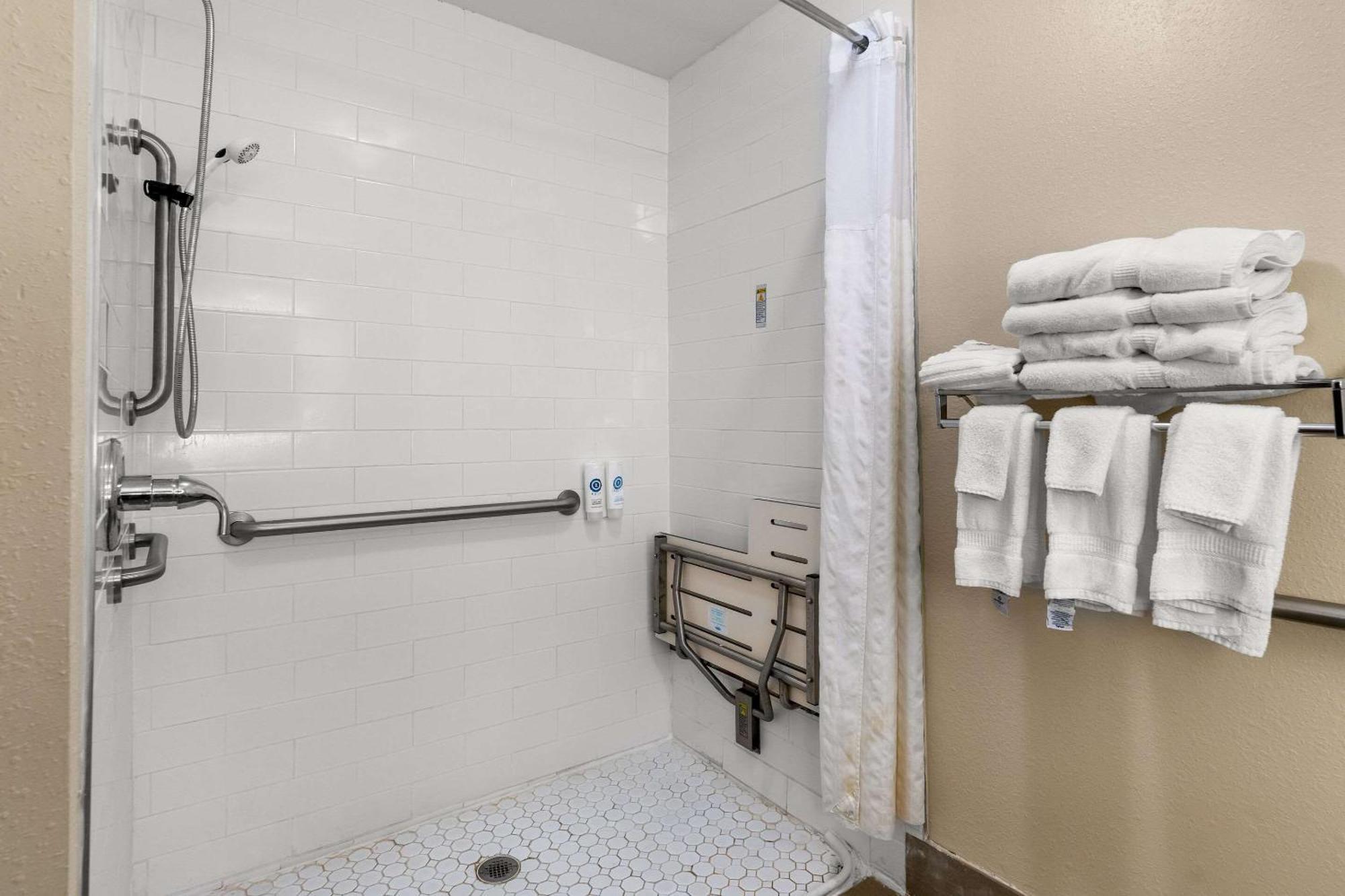 Comfort & I-10 Hotel